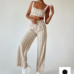 Princess Polly Huxley Set in Beige Check Size 4